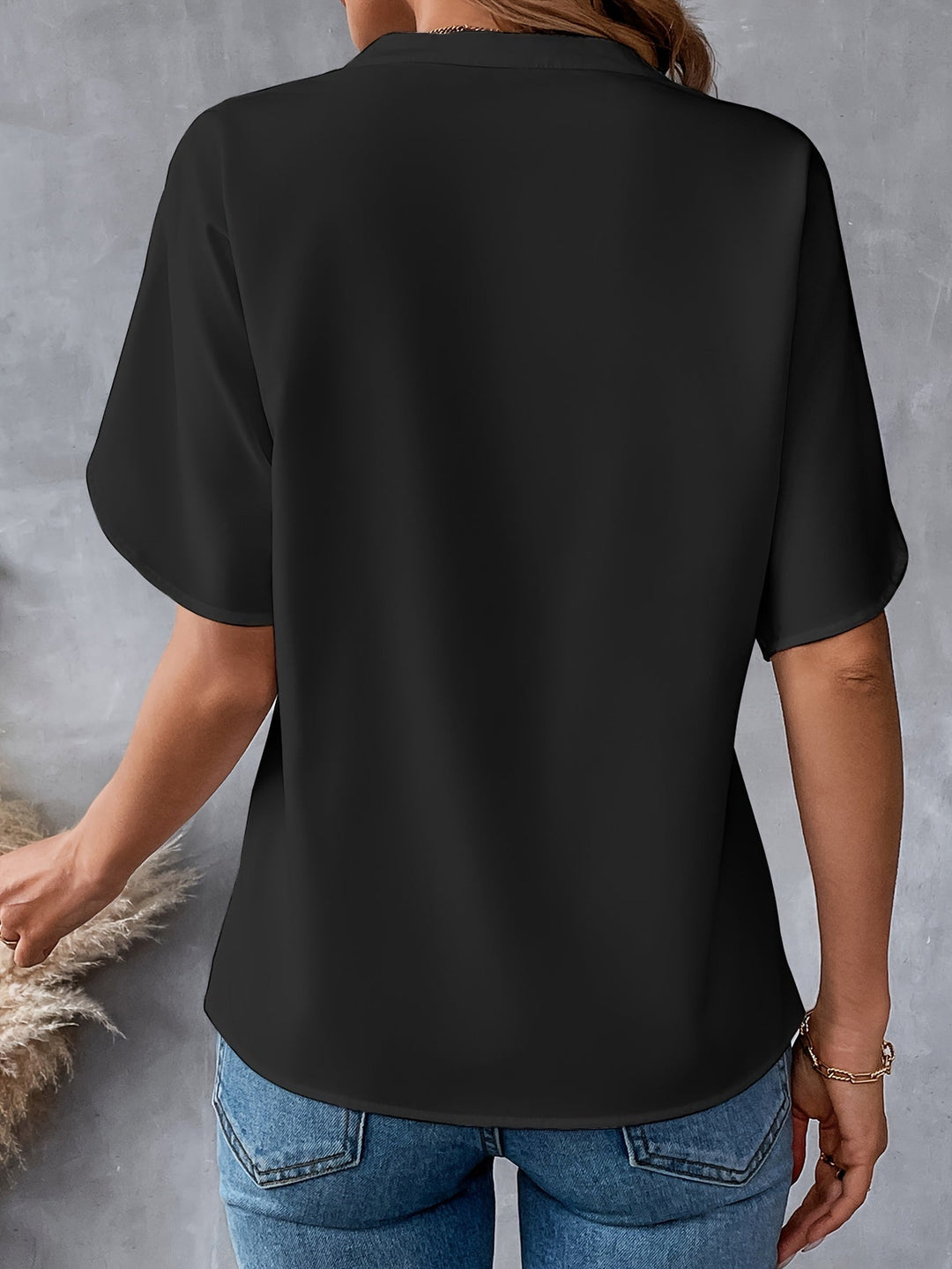 Janet | Notched Collar Relaxed Blouse