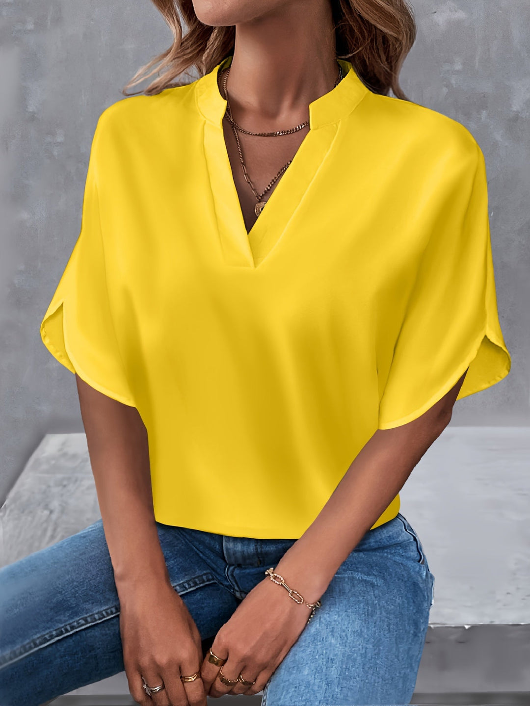 Janet | Notched Collar Relaxed Blouse